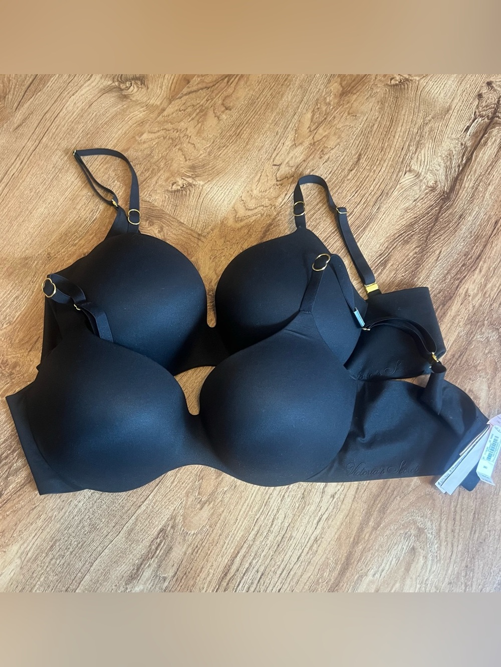 Victoria's Secret Incredible Perfect Shape Black Bra Set of 2